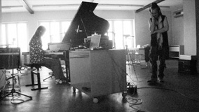 Aufnahmen in der alten Jazzschule Basel mit Beatrice Balt.