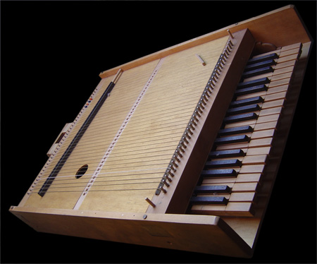 Das eigenartige Hammerklavier.